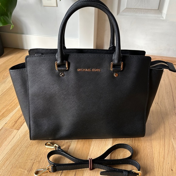 Michael Kors Black Satchel with Structured Design and Gold Accents - Picture 3 of 8